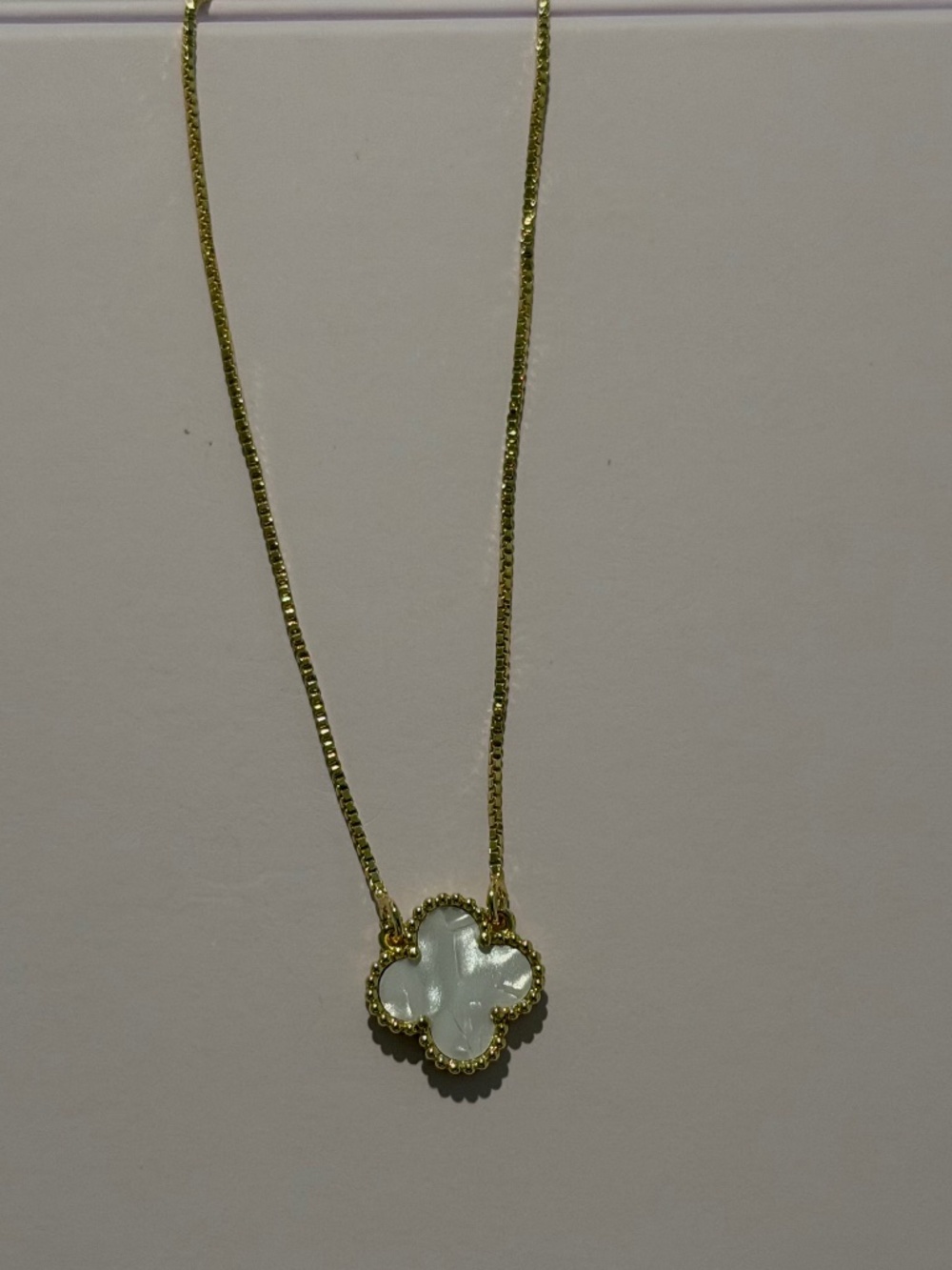 Mother of Pearl (one clover) necklace (Gold Filled)